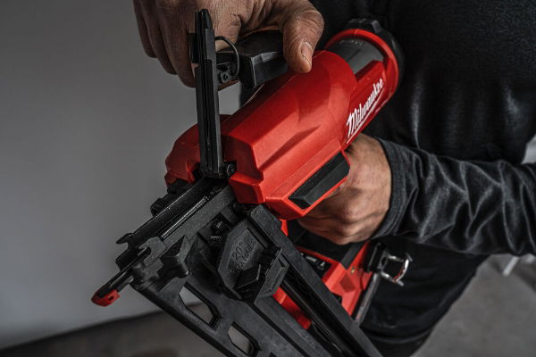 MILWAUKEE M18FN16GA-0X FINISH NAILER