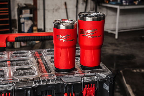 MILWAUKEE 591ml RED PACKOUT TUMBLER