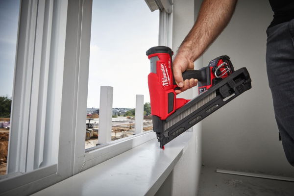 MILWAUKEE M18FN15GA-0X NAIL GUN