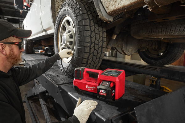 MILWAUKEE M18BI-0 INFLATOR