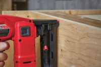 MILWAUKEE M18FNCS18GS-202X NARROW CROWN STAPLER