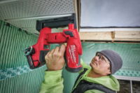 MILWAUKEE M18FNCS18GS-202X NARROW CROWN STAPLER