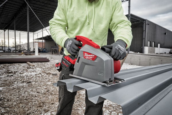 MILWAUKEE M18FMCS66-0C METAL CIRCULAR SAW